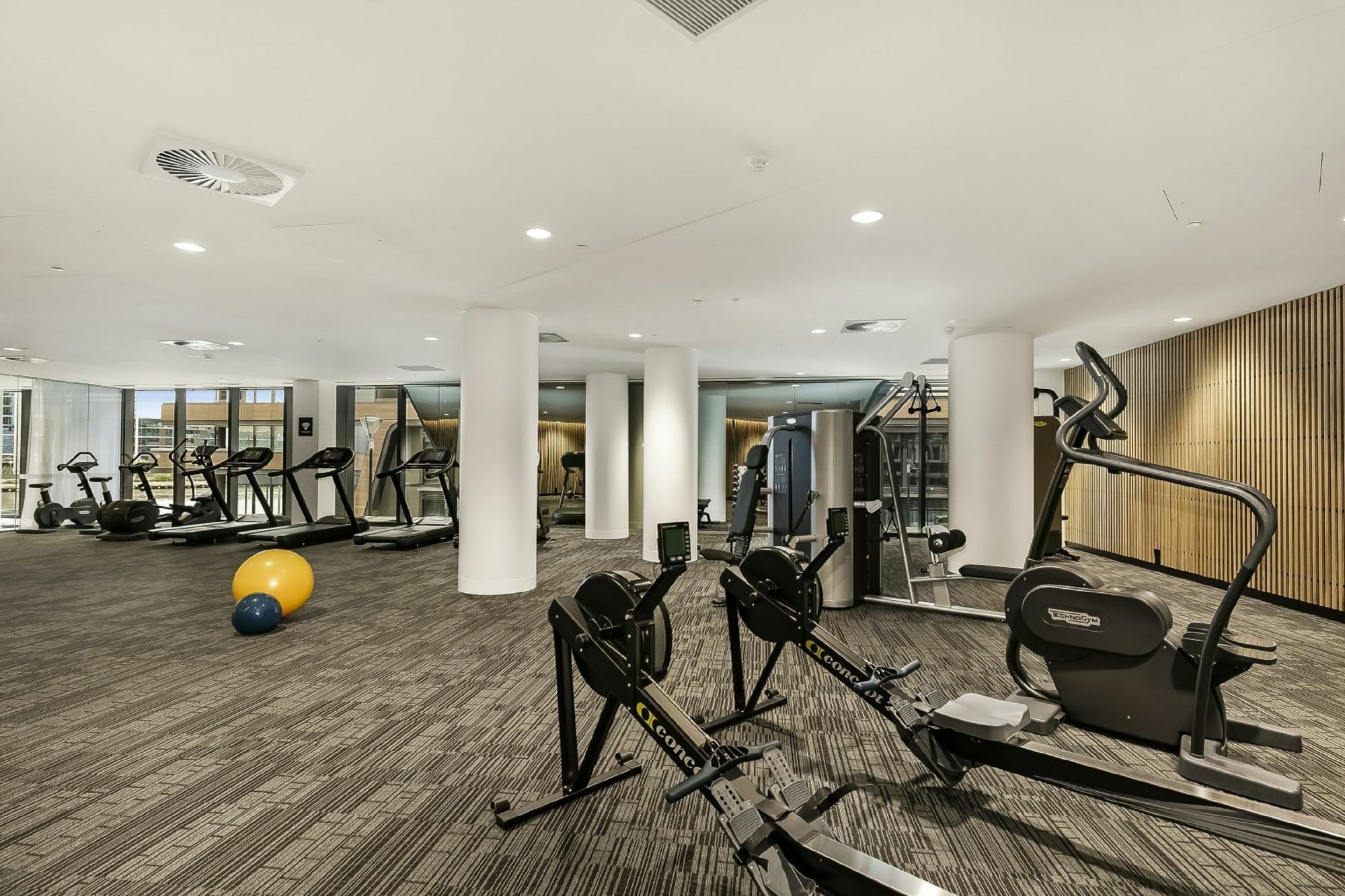 Winston Apartments Docklands Мельбурн Экстерьер фото